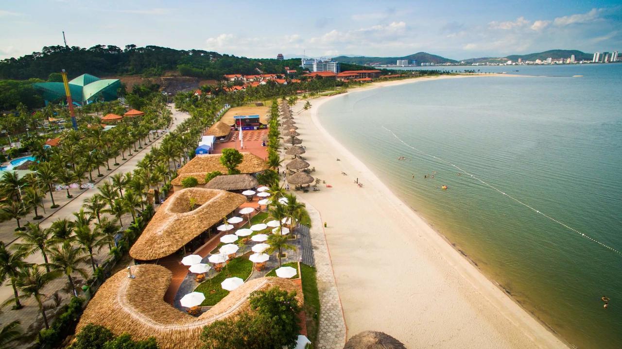 Moon Bay Ha Long Hotel Buitenkant foto