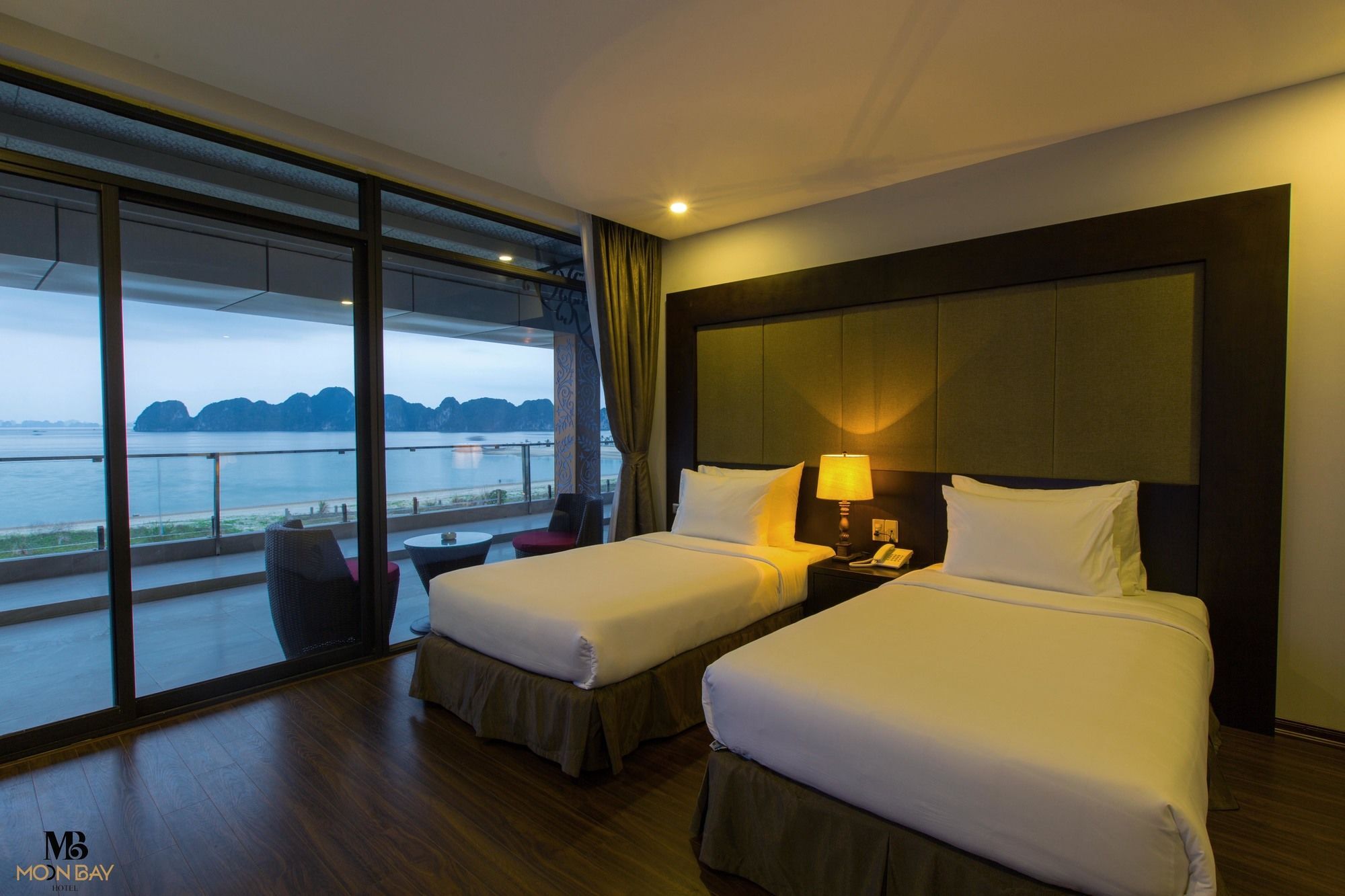 Moon Bay Ha Long Hotel Buitenkant foto